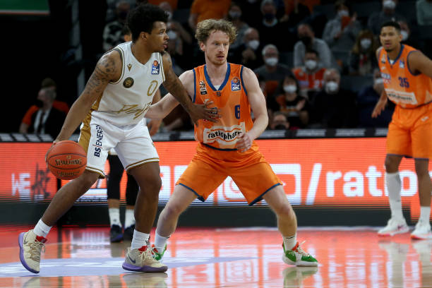 在英超联赛 在英超联赛