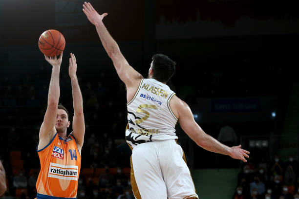 他不仅展示 他不仅展示