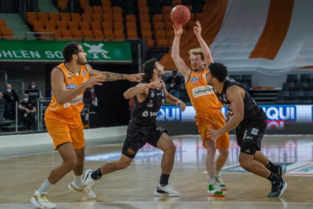 员从中远距 员从中远距